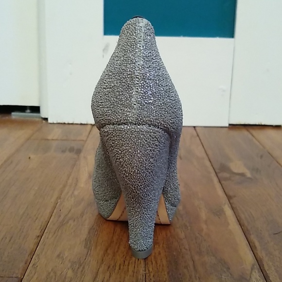 NIB alice and olivia Robyn pump - Picture 4 of 6